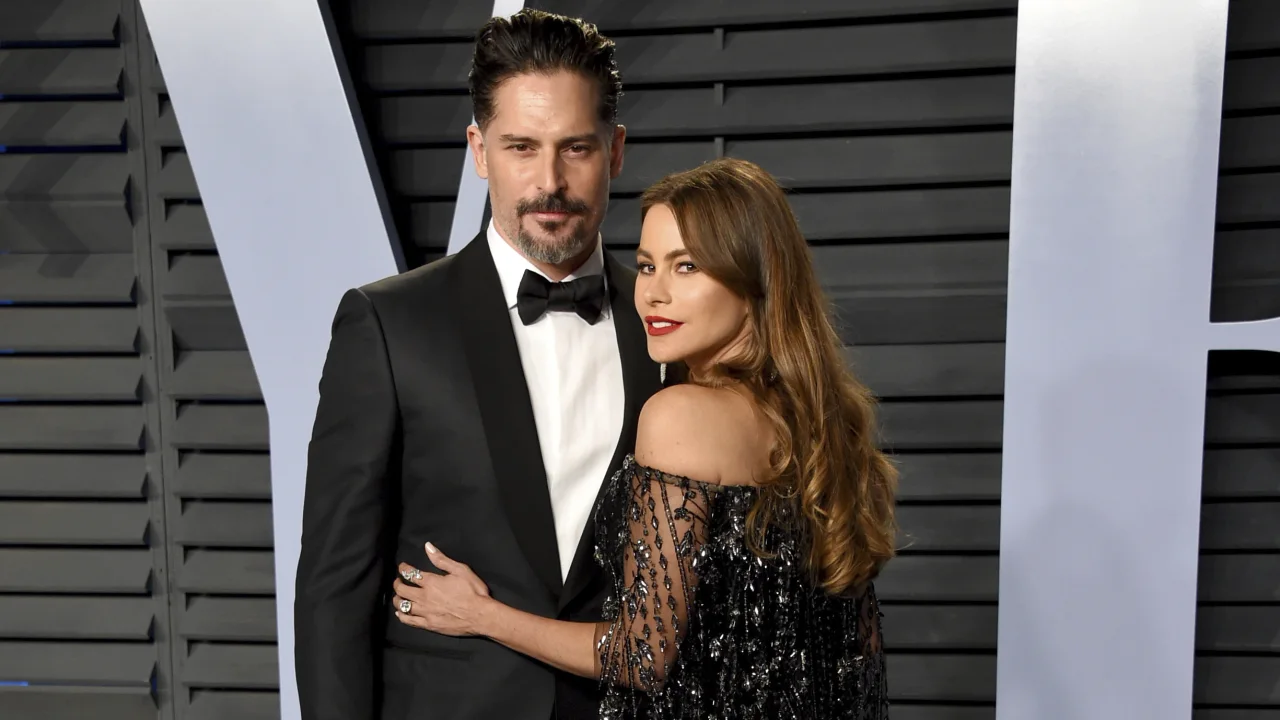 Joe Manganiello and Sofia Vergara arrive at the Vanity Fair Oscar Party in 2018.
