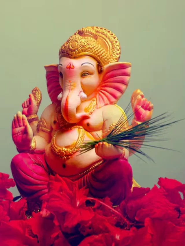 5 Simple & Creative Backdrop Ideas for Ganpati Decoration 2025
